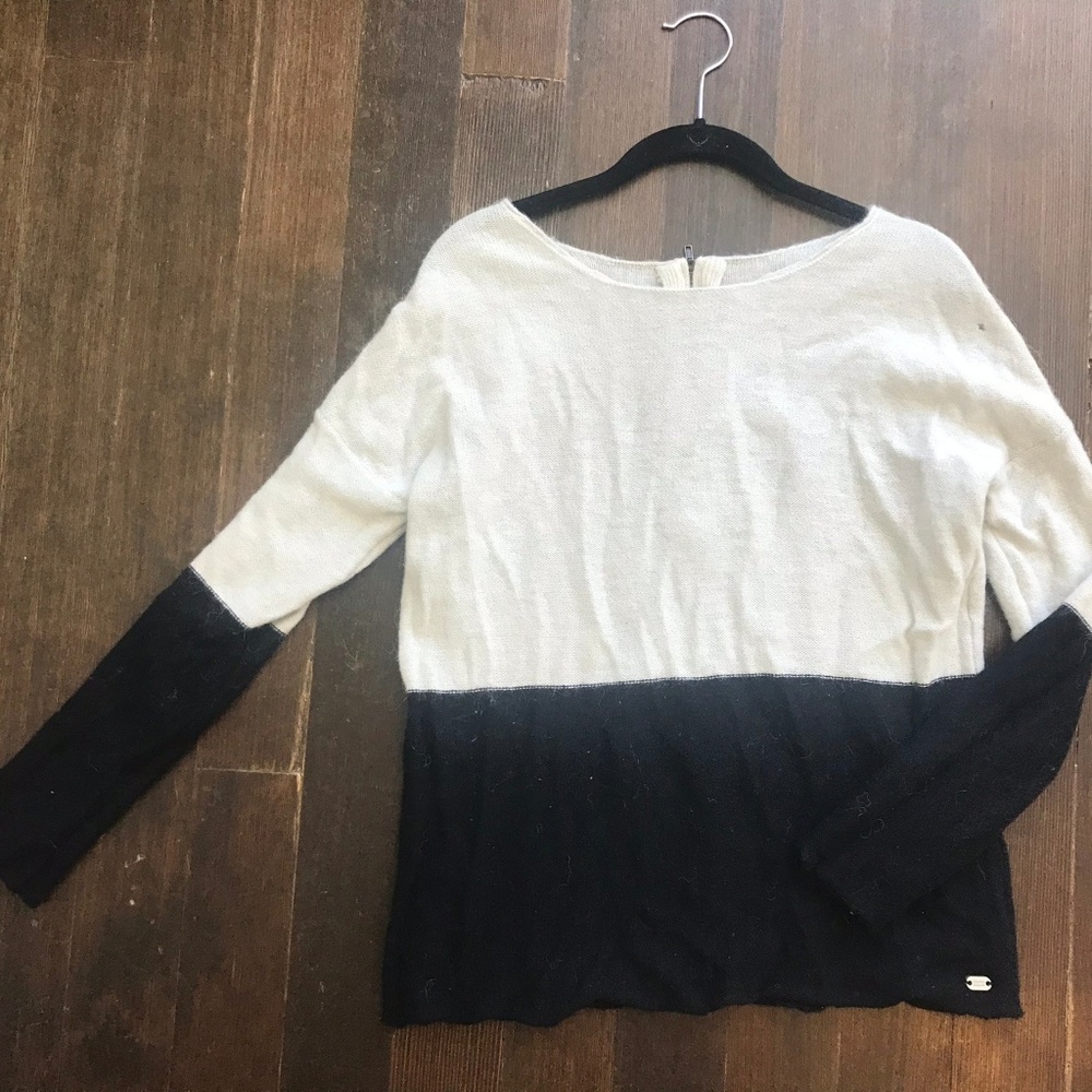 Sweater Top Block Color - Soft Wool - image 1